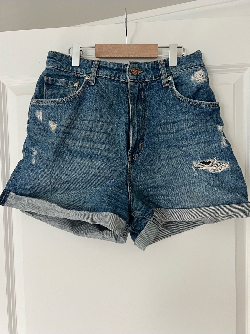 Distressed High-Waist Blue Denim Shorts